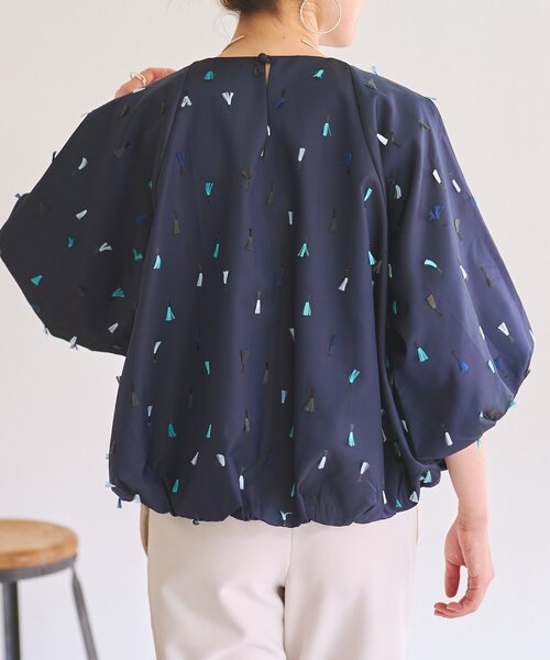 BEARDSLEY(ビアズリー)の「《ZOZO先行予約開始》フェザー刺繍バルーンブラウス(シャツ/ブラウス・レディース・ネイビー/ベージュ・FREE)」の15枚目の写真