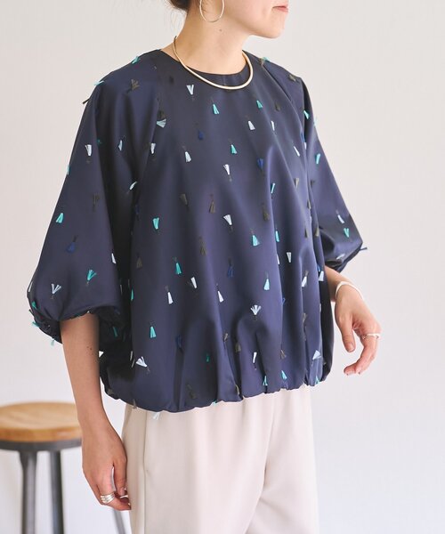 BEARDSLEY(ビアズリー)の「《ZOZO先行予約開始》フェザー刺繍バルーンブラウス(シャツ/ブラウス・レディース・ネイビー/ベージュ・FREE)」の16枚目の写真