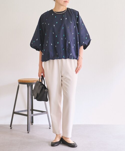BEARDSLEY(ビアズリー)の「《ZOZO先行予約開始》フェザー刺繍バルーンブラウス(シャツ/ブラウス・レディース・ネイビー/ベージュ・FREE)」の17枚目の写真