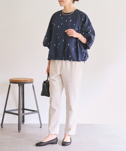 BEARDSLEY(ビアズリー)の「《ZOZO先行予約開始》フェザー刺繍バルーンブラウス(シャツ/ブラウス・レディース・ネイビー/ベージュ・FREE)」の18枚目の写真