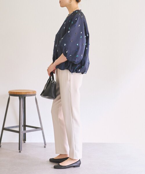 BEARDSLEY(ビアズリー)の「《ZOZO先行予約開始》フェザー刺繍バルーンブラウス(シャツ/ブラウス・レディース・ネイビー/ベージュ・FREE)」の19枚目の写真