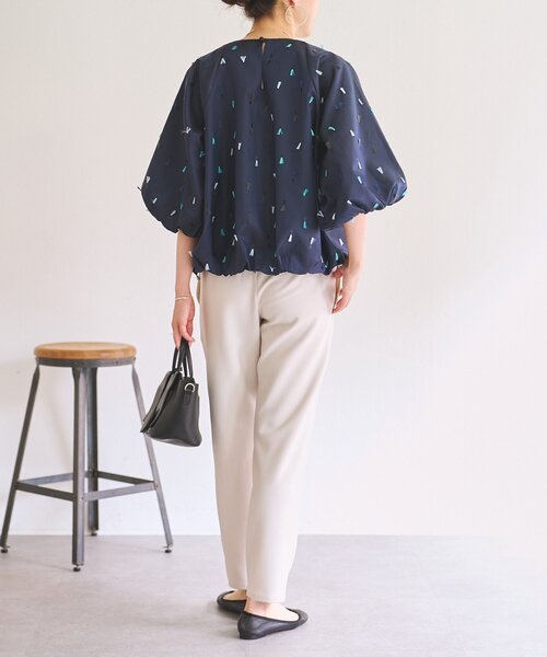 BEARDSLEY(ビアズリー)の「《ZOZO先行予約開始》フェザー刺繍バルーンブラウス(シャツ/ブラウス・レディース・ネイビー/ベージュ・FREE)」の20枚目の写真