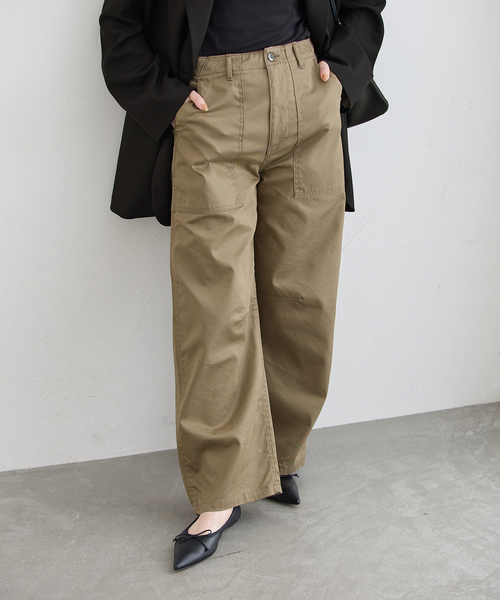 journal standard L'essage(ジャーナルスタンダードレサージュ)の「ヴィンテージコットンベイカーパンツ(その他パンツ・レディース・カーキ・38/36)」の1枚目の写真