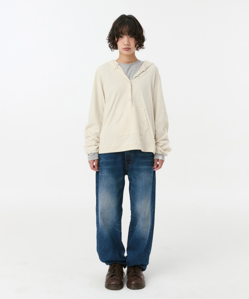 OHESHIO(オヘシオ)の「フローラルボタンフード付きロングスリーブ、アイボリー(Tシャツ/カットソー・レディース・その他・FREE)」の6枚目の写真