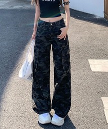 カモ柄カーゴストレートパンツ