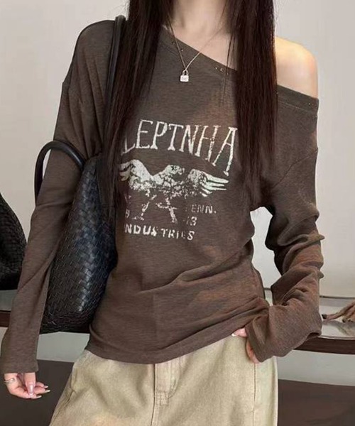 SpRay(スプレイ)の「イーグルスタッズオフショルダートップス(Tシャツ/カットソー・レディース・オフホワイト/ブラウン/チャコールグレー/ベージュ・FREE)」の4枚目の写真