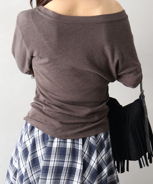 SpRay(スプレイ)の「イーグルスタッズオフショルダートップス(Tシャツ/カットソー・レディース・オフホワイト/ブラウン/チャコールグレー/ベージュ・FREE)」の13枚目の写真