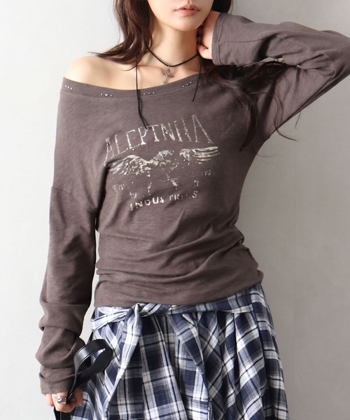 SpRay(スプレイ)の「イーグルスタッズオフショルダートップス(Tシャツ/カットソー・レディース・オフホワイト/ブラウン/チャコールグレー/ベージュ・FREE)」の16枚目の写真