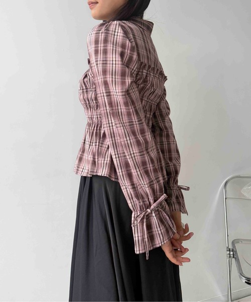 AS KNOW AS plus(アズノゥアズプラス)の「☆袖リボン 丸襟シャーリングブラウス(ドット・チェック)(シャツ/ブラウス・レディース・ブラック系/アイボリー系/ネイビー系/ピンク系・FREE)」の18枚目の写真