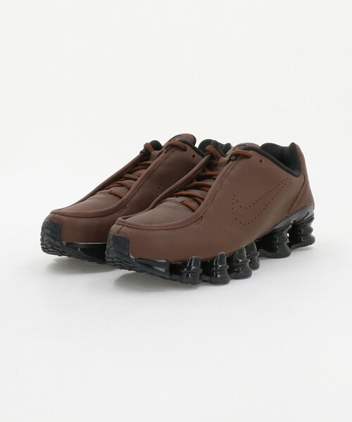 NIKE(ナイキ)の「<NIKE> SHOX TL SE 200/スニーカー(スニーカー・メンズ・ダークブラウン・27.5cm/28cm/26cm/26.5cm/27cm/29cm/28.5cm)」の2枚目の写真