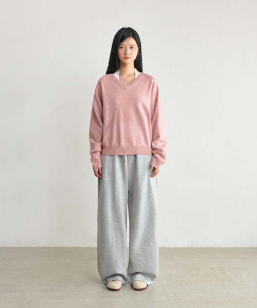 GLW（ジーエルダブリュ）の「[unisex] ソフトVネックニット ピンク（ニット/セーター・レディース・その他・LARGE/MEDIUM/SMALL/X-LARGE）」の2枚目の写真