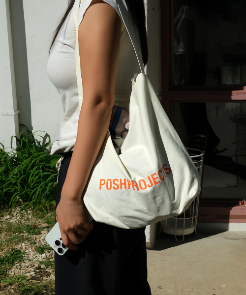 POSH-PROJECTS（ポッシュプロジェクト）の「CT137 Kangaroo Bag Large (7 Colors)（ショルダーバッグ・レディース・ブラック/カーキ/イエロー/オレンジ/アイボリー/ダークブルー/ライトピンク・FREE）」の8枚目の写真