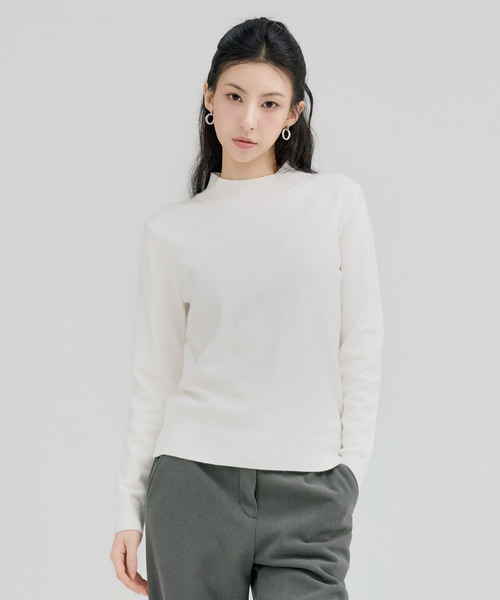CHASECULT(チェイスカルト)の「レディース ハーフタートル セーター-FFZG5252D0A(ニット/セーター・レディース・アイボリー・85/90/95)」の1枚目の写真