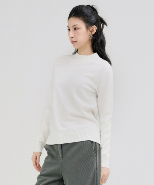 CHASECULT(チェイスカルト)の「レディース ハーフタートル セーター-FFZG5252D0A(ニット/セーター・レディース・アイボリー・85/90/95)」の2枚目の写真