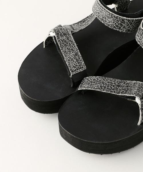 Teva（テバ）の「＜Teva（テバ）＞プラットフォーム クラック サンダル◆（サンダル・レディース・ホワイト/ブラック・35/38/36/37）」の8枚目の写真