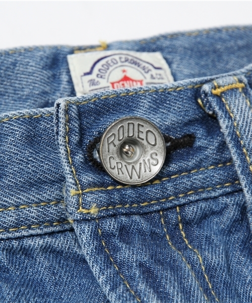 RODEO CROWNS WIDE BOWL（ロデオクラウンズワイドボウル）の「USED WASH ミニスカート（デニムスカート・レディース・ブルー・SMALL/MEDIUM/X-SMALL）」の4枚目の写真