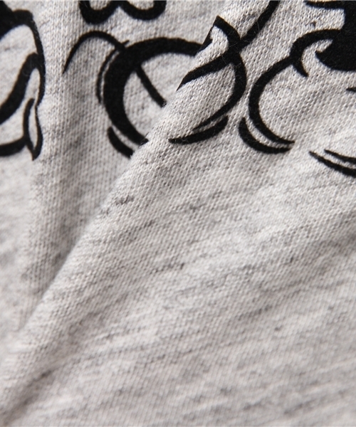 NATURAL BEAUTY BASIC（ナチュラルビューティーベーシック）の「フロッキーミッキープリントTシャツ（Tシャツ/カットソー・レディース・ホワイト系その他/グレー/ネイビー・MEDIUM）」の6枚目の写真