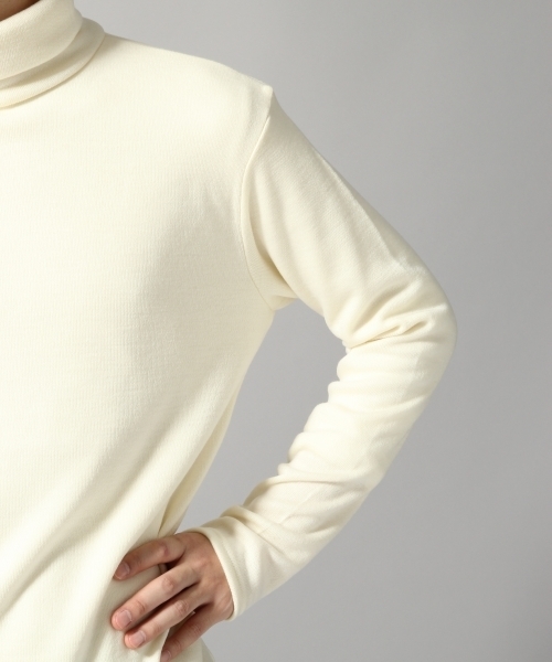 HARE(ハレ)の「タートルスムースニットソー(HARE)(ニット/セーター・メンズ・ホワイト/ブラウン/ワインレッド/ブラック・SMALL/LARGE/MEDIUM)」の12枚目の写真