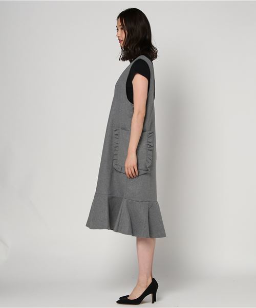 MERLOT（メルロー）の「フリルビッグポケットジャンパースカート2453（ワンピース・レディース・ブラック/ベージュ/グレー・FREE）」の8枚目の写真
