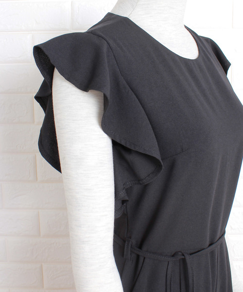 Primazel（プリマゼル）の「ウエストリボン付きフリルショルダーフロントタックワイドパンツオールインワン（つなぎ/オールインワン・レディース・ブラック/ピンク系その他/ネイビー・ONE SIZE）」の17枚目の写真