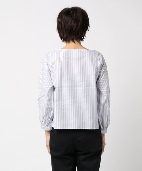 NATURAL BEAUTY BASIC(ナチュラルビューティーベーシック)の「《BLUE》ストライプパフスリーブブラウス(シャツ/ブラウス・レディース・オフホワイト/パープル系その他・MEDIUM/SMALL)」の3枚目の写真