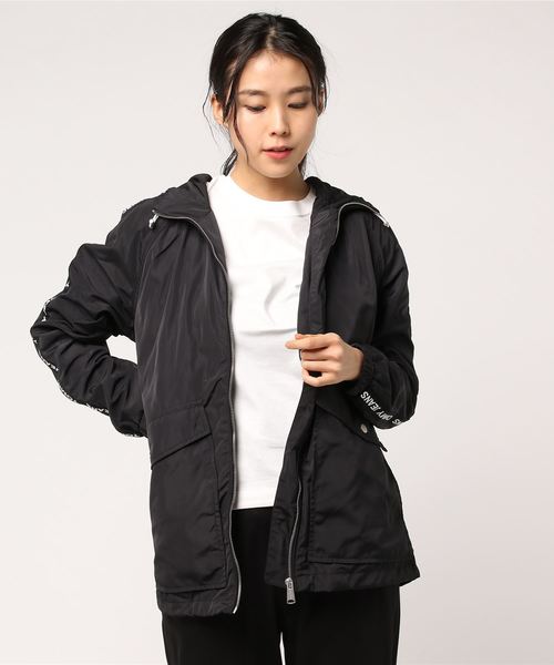 tommy jeans（トミー ジーンズ）の「ウィンドーブレーカー（ブルゾン・レディース・ホワイト/ブラック・LARGE/MEDIUM/SMALL/X-SMALL）」の2枚目の写真