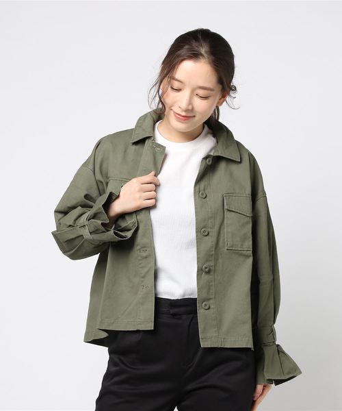 Alluge(アルージュ)の「フリルスリーブミリタリージャケット(ミリタリージャケット・レディース・ネイビー/カーキ・FREE)」の11枚目の写真