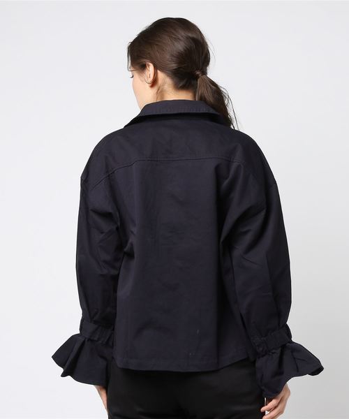 Alluge(アルージュ)の「フリルスリーブミリタリージャケット(ミリタリージャケット・レディース・ネイビー/カーキ・FREE)」の4枚目の写真