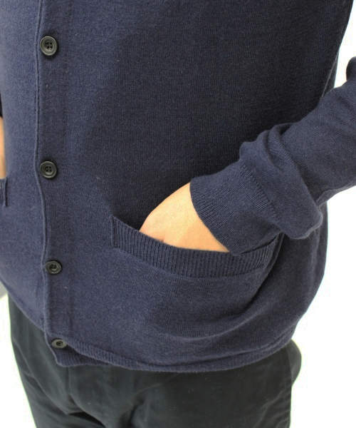 JOURNAL STANDARD（ジャーナルスタンダード）の「★R/N Vネックカーディガン_ #（カーディガン/ボレロ・メンズ・マスタード/ブラック/ネイビー/グレー・LARGE/MEDIUM）」の8枚目の写真