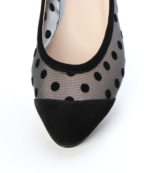V SEVEN TWELVE THIRTY（ヴィセヴントゥエルヴサーティ）の「チュールパンプス（パンプス・レディース・ブラック×シルバー/グレー/レッド/ブラック系その他/ブラック・22.5cm/23.5cm/23cm/24.5cm/24cm）」の9枚目の写真