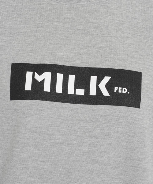 MILKFED.（ミルクフェド）の「SWEAT CREW TOP BAR（スウェット・レディース・アッシュグレー/レッド/ネイビー・ONE SIZE）」の5枚目の写真