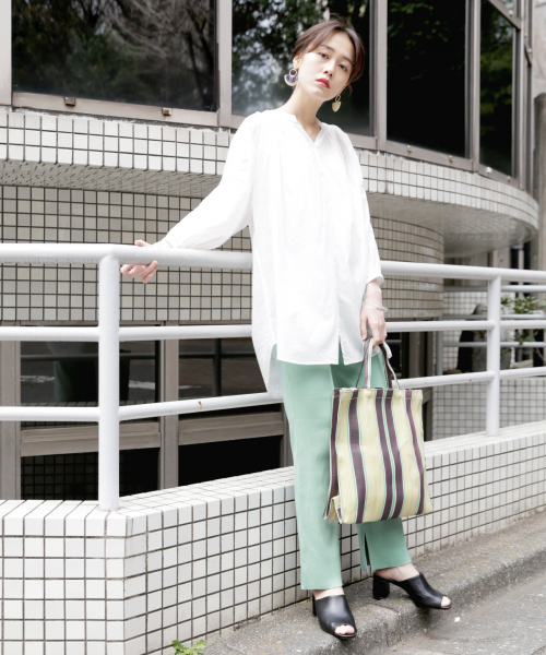 LOWRYS FARM(ローリーズファーム)の「ボイルチュニックブラウス 829980(シャツ/ブラウス・レディース・ベージュ/パープル/オフホワイト/グリーン・FREE)」の15枚目の写真