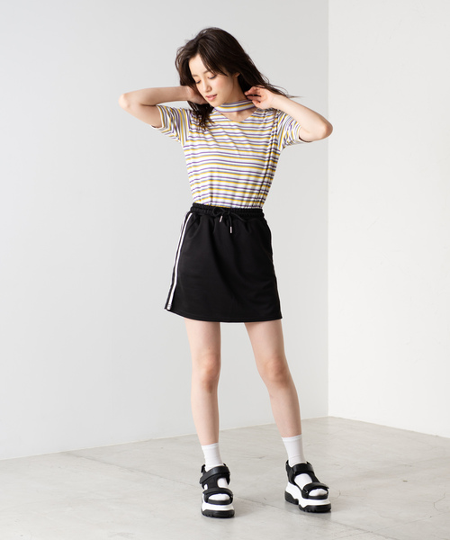 WEGO(ウィゴー)の「WEGO/チョーカーリブTシャツ(Tシャツ/カットソー・レディース・パープル系その他2/ブラウン系その他3/ブラック/ホワイト/ベージュ/パープル/ブラック系その他5・FREE)」の15枚目の写真