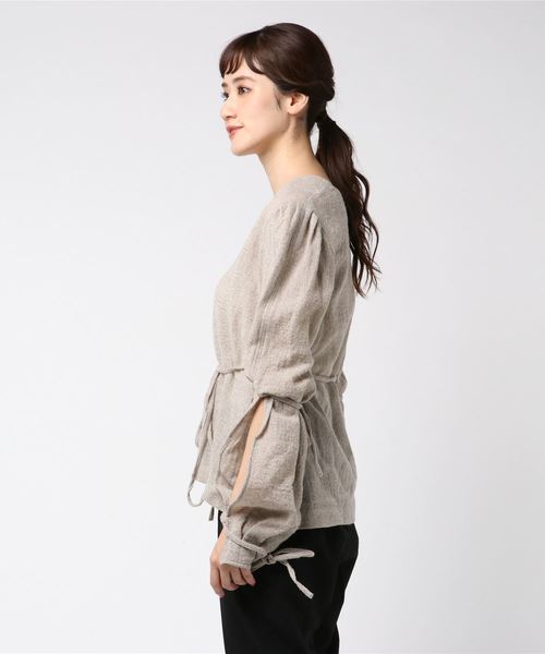 ELIN（エリン）の「【ELIN】H/bone v-neck top（シャツ/ブラウス・レディース・ベージュ/グレー・38）」の4枚目の写真