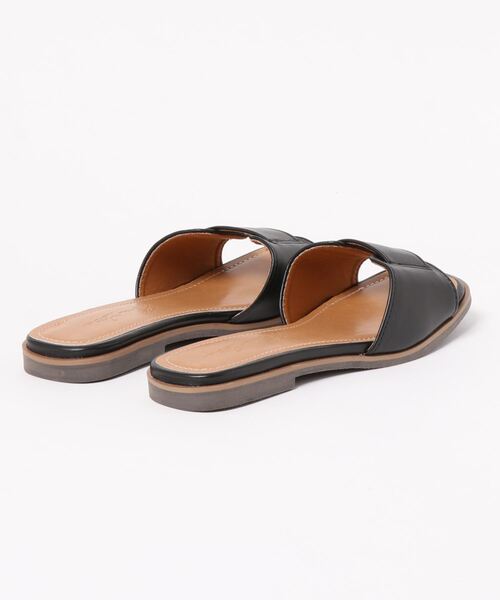 KOBE LETTUCE(コウベレタス)の「スクエアベルトフラットサンダル(サンダル・レディース・ホワイト/ブラック/イエロー/グレイッシュベージュ/パイソン/ブラウン系その他/ブラック系その他/キャメル/ブラウン系その他2・S/M/L/LL)」の10枚目の写真