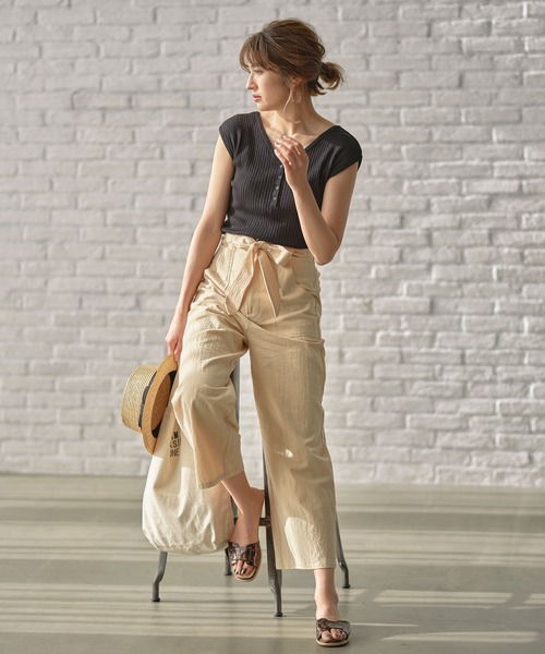 KOBE LETTUCE(コウベレタス)の「スクエアベルトフラットサンダル(サンダル・レディース・ホワイト/ブラック/イエロー/グレイッシュベージュ/パイソン/ブラウン系その他/ブラック系その他/キャメル/ブラウン系その他2・S/M/L/LL)」の15枚目の写真