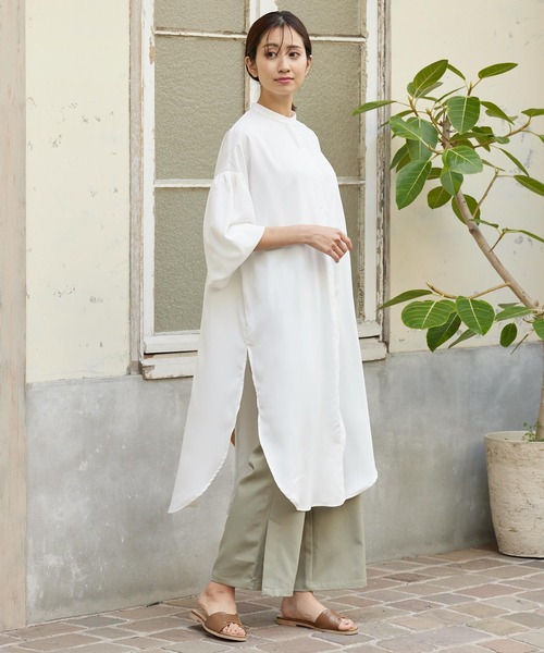 KOBE LETTUCE(コウベレタス)の「スクエアベルトフラットサンダル(サンダル・レディース・ホワイト/ブラック/イエロー/グレイッシュベージュ/パイソン/ブラウン系その他/ブラック系その他/キャメル/ブラウン系その他2・S/M/L/LL)」の21枚目の写真