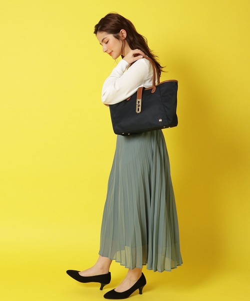 LA BAGAGERIE(ラバガジェリー)の「NEWおむすびトート Sサイズ(トートバッグ・レディース・ブラック/ネイビー/グリーン系カモフラージュ/ブラック系その他/ワイン・FREE)」の15枚目の写真