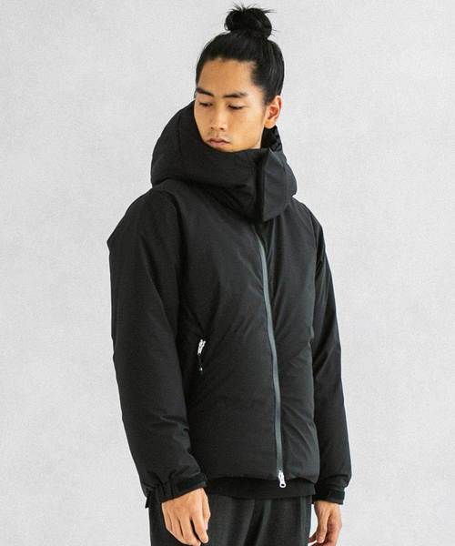 UNITED TOKYO（ユナイテッドトウキョウ）の「2wayラミネートボリュームダウン（ダウンジャケット/コート・メンズ・ブラック/カーキ/ベージュ・1/2/3）」の7枚目の写真