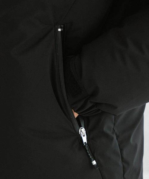 UNITED TOKYO（ユナイテッドトウキョウ）の「2wayラミネートボリュームダウン（ダウンジャケット/コート・メンズ・ブラック/カーキ/ベージュ・1/2/3）」の10枚目の写真