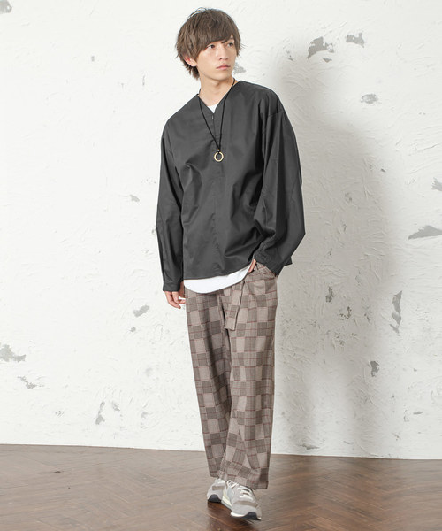 MinoriTY（マイノリティ）の「バルーン袖Vネックシャツ（シャツ/ブラウス・メンズ・ブラック/ベージュ・M/L）」の6枚目の写真