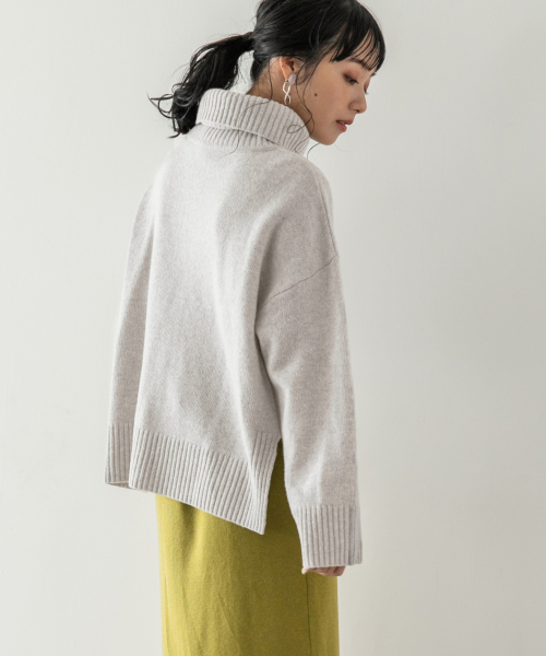 LOWRYS FARM(ローリーズファーム)の「イタリー2WAYプルオーバー 840680(ニット/セーター・レディース・ブラック/グレー/ブラウン/カーキ・FREE)」の6枚目の写真