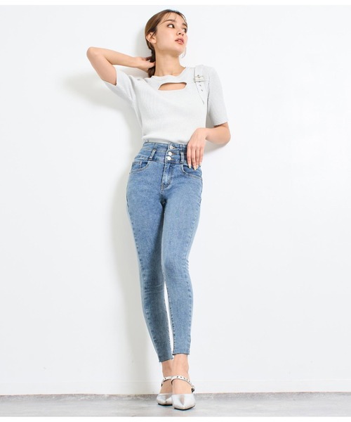 ANAP（アナップ）の「ハイウエストデニムスキニーパンツ（デニムパンツ・レディース・ブラック/ブルー/スミクロ/ライトブルー・S/M/L）」の21枚目の写真