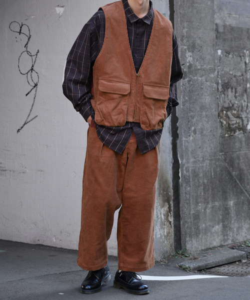 kutir(クティール)の「コーデュロイワンタックワイドパンツ(その他パンツ・メンズ・ダークパープル/ダークブラウン・MEDIUM/LARGE)」の9枚目の写真