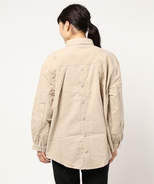 STYLEBLOCK(スタイルブロック)の「コーデュロイ後ろリングドットボタンタック入りオーバーサイズシャツ(シャツ/ブラウス・レディース・ブラック/ブラウン/アイボリー/パープル系その他・M)」の6枚目の写真