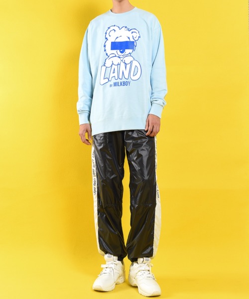 LAND by MILKBOY（ランドバイミルクボーイ）の「LAND BEAR スウェット 