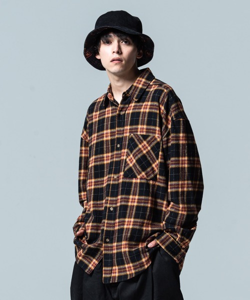 glamb(グラム)の「Corduroy reversible bucket hat / コーデュロイリバーシブルバケットハット(ハット・メンズ・ベージュ/ブラック・M/L)」の15枚目の写真