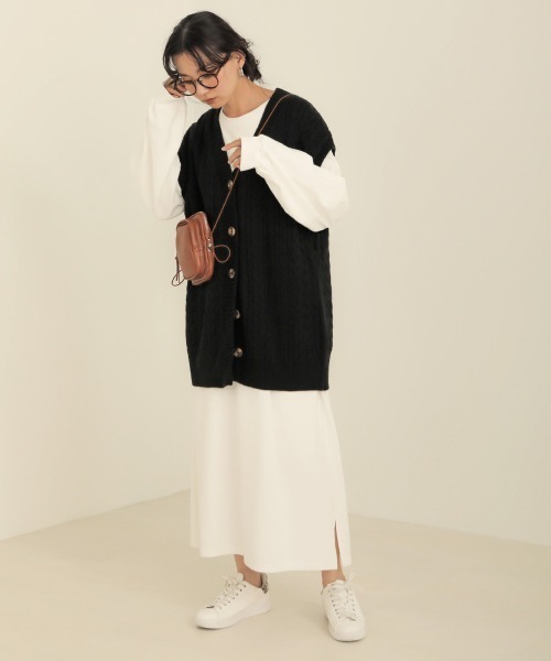 Bab（バブ）の「【WEB限定】前開きロングニットベスト（ベスト・レディース・ブラウン/ブラック/アイボリー・FREE）」の12枚目の写真
