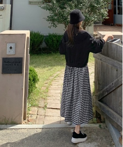 mayblue(メイブルー)の「MAYBLUE ギンガムチェックドッキングワンピース(ワンピース・レディース・ブラック・FREE)」の6枚目の写真