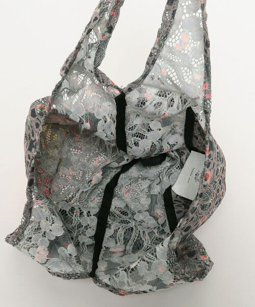Ray BEAMS（レイビームス）の「HEY！Mrs ROSE × Ray BEAMS / 別注 ミニ レース プリント バッグ（トートバッグ・レディース・チャコールグレー/マスタード・ONE SIZE）」の10枚目の写真